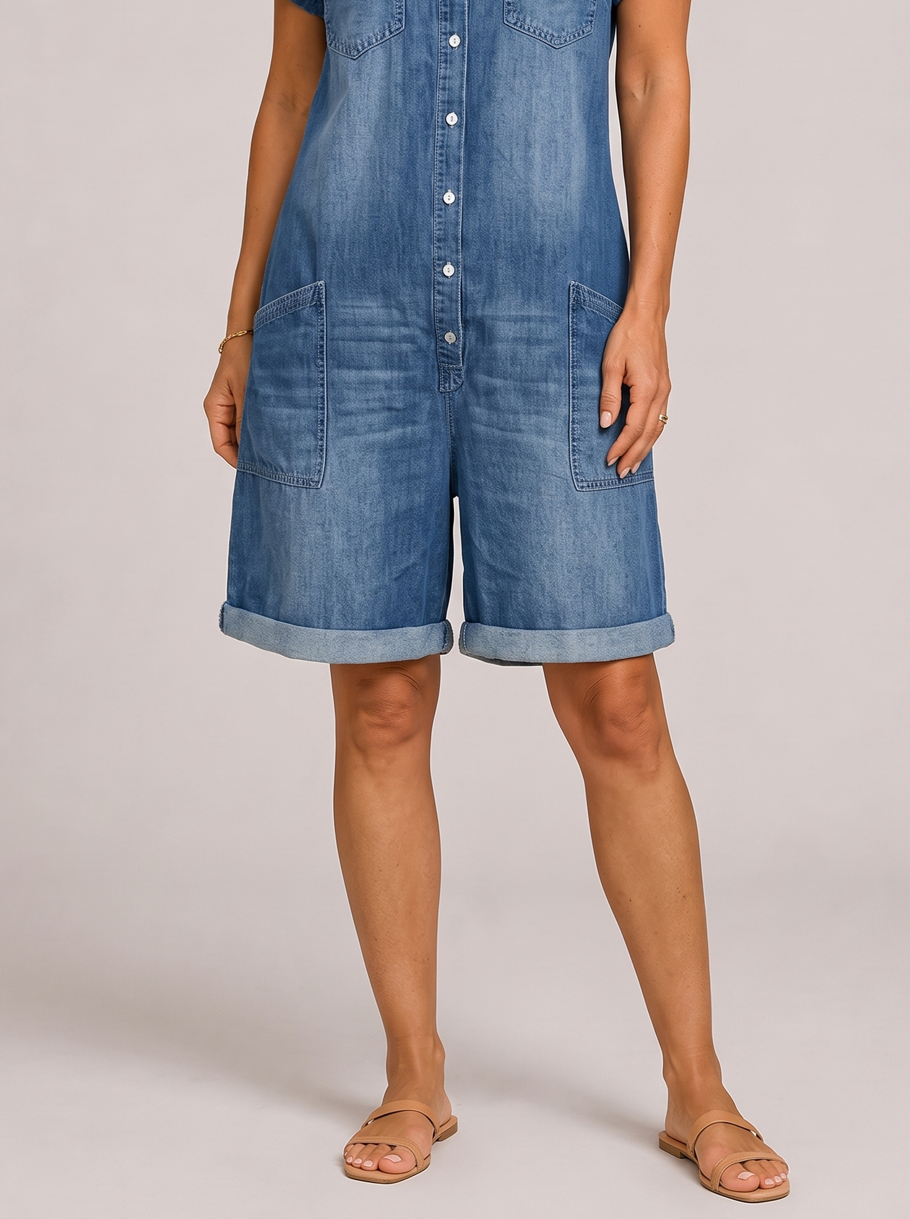Giada Blu bottom crop