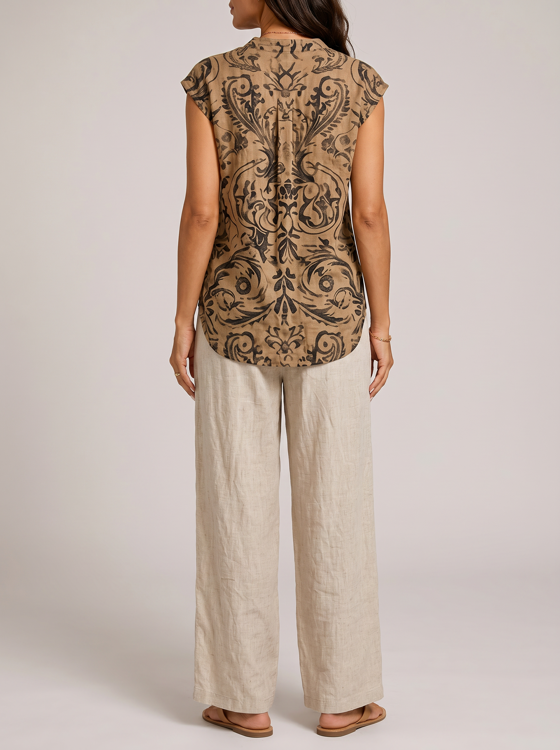 Camilla | Completo Naturale - vista posteriore senza cardigan
