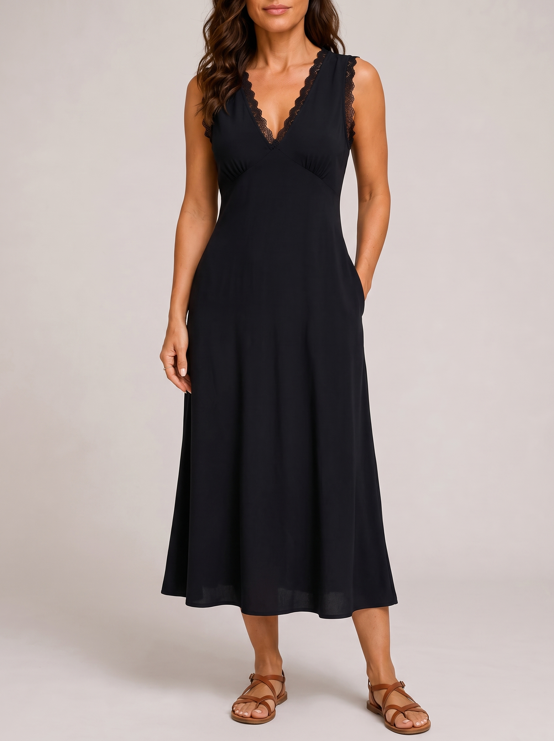 Diana abito midi nero pizzo - vista frontale